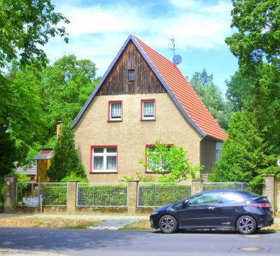 2.186 m² mit EFH, "Schiller-Eck", Garagen, Carports, Ställe, Weidewiese in Schildow