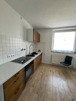 *Möblierte* 3-Zimmer Wohnung mit Balkon