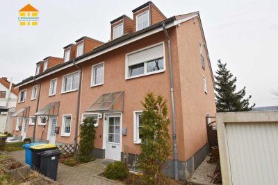 *Klasse Reihenhaus mit Balkon, Terrasse, Garage etc.*