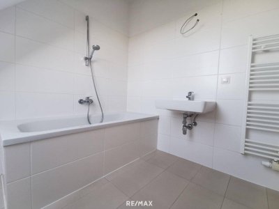 DG-Maisonette im superschöner Altbau. Bestlage mit 2 Zimmer Maisonette.