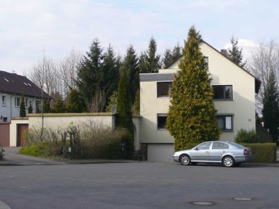 Helle 3 Zimmerwohnung in zentraler ruhiger Lage