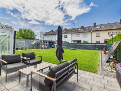 Schönes Zweifamilienhaus mit Garten und Pool