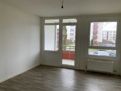 Perfekt für Mieter 50+       Hochparterre-Wohnung mit Balkon und optionalem Tiefgaragenplatz