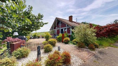 ~~ GEPFLEGTES WOHNHAUS MIT GROSSER TERRASSE IN  TOP LAGE VON LEINSWEILER ~~