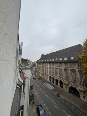 WG Geeignete 3 - Zimmer Wohnung mit EBK in Bestlage