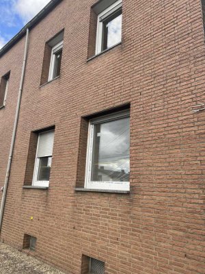 Saniertes Einfamilienhaus mit 5 Zimmern in Geilenkirchen