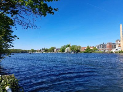 Exclusive Wohnung am Wasser mit Liegeplatz für ein Boot
