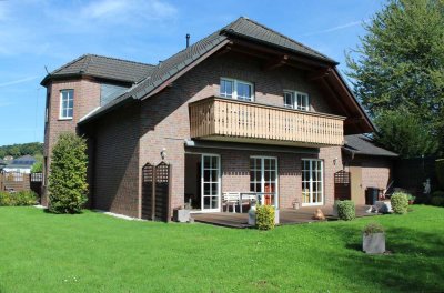 Repräsentatives freistehendes Einfamilienhaus in sehr guter Wohnlage von Bergisch Gladbach!