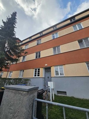 Große 1 Zimmerwohnung mit Balkon im EG