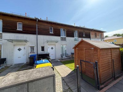 Altglienicke: Traumhaftes Reihenhaus mit 5 Zimmern und Garten