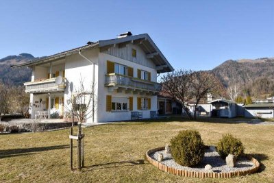 Gepflegtes Einfamilienhaus mit großem Garten im Zentrum von Kössen zu verkaufen