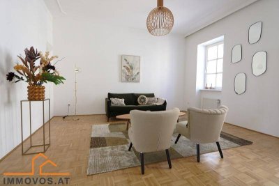 Gelegenheit: 4-Zimmer-Altbau MIT Balkon an der Grenze 7./8 im 2. Lift-Stock