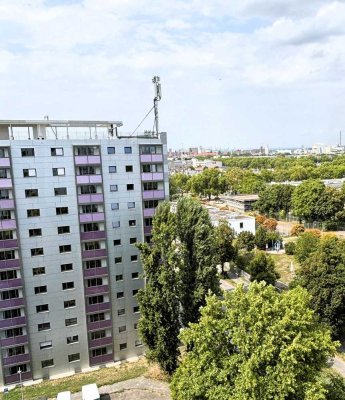 Komfortabel & zentral: Barrierefreie und modernisierte 1-Zimmer-Wohnung im Hochhaus!