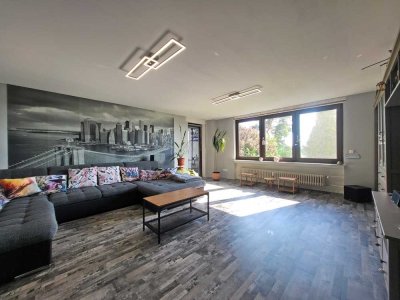Renovierte 3-Zimmer-Wohnung mit Terrasse, Einbauküche und 2 Stellplätzen in Holzbach