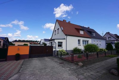 Farsleben- gepflegte DHH mit kleinem Grundstück in ruhiger Lage
