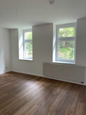 **SCHICK SANIERTE 2-RWG**Tageslichtbad mit Wanne & Garten zur gemeinschaftlichen Nutzung**WE 01**