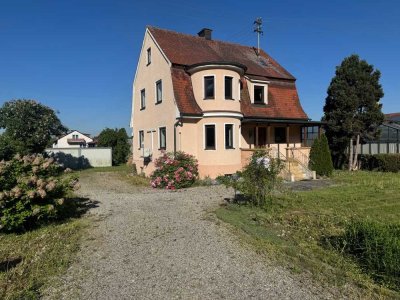 Schmuckstück in Altenstadt: 1-FH mit großem Grundstück!