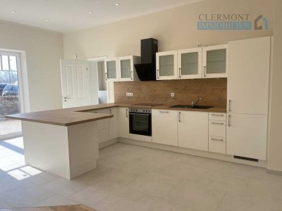 ”In Ostseenähe” topsanierte 4 Zimmer Wohnung mit großer Terrasse und PKW Stellplatz