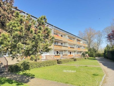 Reserviert
Sonnig und helle 3,5-Zimmer Wohnung mit Balkon mit Garage in Heißen saniert bezugsfertig