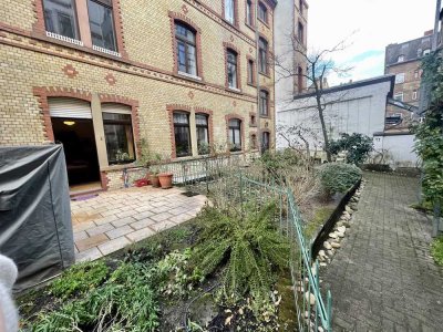 Geschmackvolle 2-Raum-Erdgeschosswohnung mit eigenem Garten und EBK in Wiesbaden