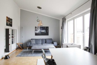 Vollmöblierte helle attraktive 2 Zi.-Wohnung m. Penthauscharakter u. Balkon in Ingolstadt