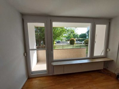 Frisch renovierte 3-Zimmer-Wohnung (83 qm) mit Balkon und TG-Stellplatz in bester Lage von Bensheim