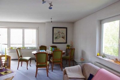 Sonnige, gepflegte 3-Zimmer Wohnung mit Balkon