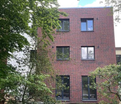 *** NEU - Exklusives 3-Zimmer-Penthaus mit Fahrstuhl und TG in den HH-Elbvororten ***