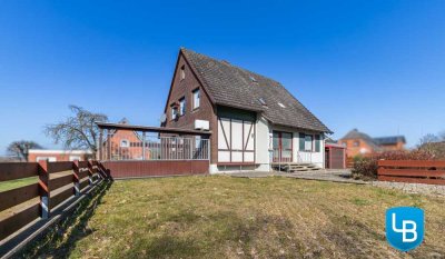 Vielseitig nutzbares Zweifamilienhaus auf pflegeleichtem Grundstück