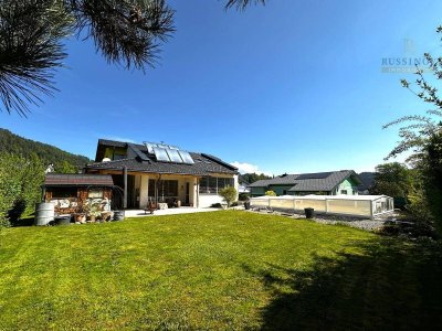 Traumhafte Architekten-Villa mit Swimming-Pool in Ruhelage
