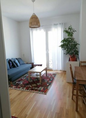 Verkauft wird hier eine (befristet vermietet) klimatisierte 2-Zimmer-Wohnung mit hofeseitiger Terrasse und opt. Garagenstellplatz!