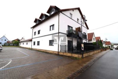 Mehrfamilienhaus - mit Potenzial!
Achtung Kapitalanleger und Investoren!