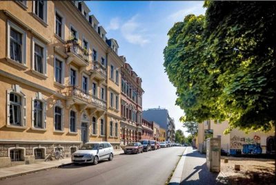 Invest in Dresden: Vermietete 3-Raum mit Balkon in der Neustadt