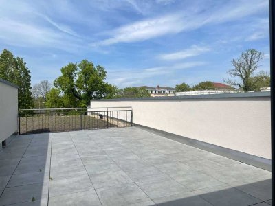 * sonniges Dachgeschoss im Barockviertel der Inneren Neustadt m. Dachterrasse u. Einbauküche *