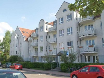 Helle und ruhig gelegene 2-Raum-WE mit Balkon, Tiefgaragenstellplatz