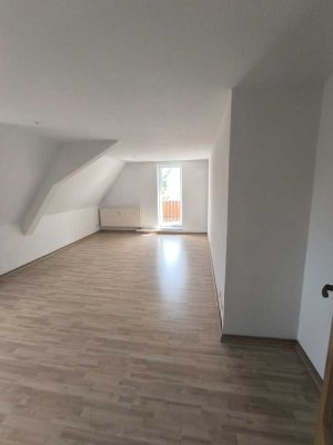 Wohnen wie im Urlaub - 2 RW mit Balkon und Stellplatz
