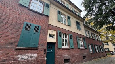 Frei zum Selbstbezug ! Sonnige 2- Raum- ETW mit Balkon in Duisburg - Hüttenheim - provisionsfrei !