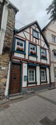 Charmantes Fachwerkhaus mit Innenhof und Ausbaupotenzial