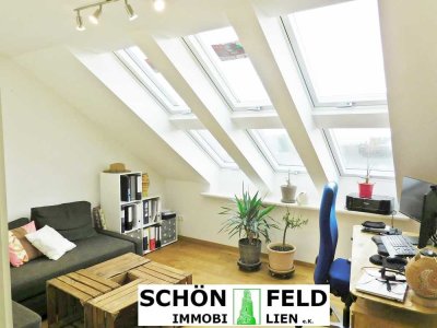 Nördlich von München auf dem Land:
Gehobene Dachgeschoß-Wohnung 
mit BORA-Herd und Wellness pur
