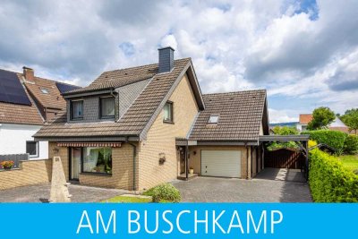 Ein tolles Angebot! 
Freistehendes Einfamilienhaus mit Garage und übergroßem Carport