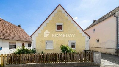 Solides Einfamilienhaus mit 4 Zimmern, Kamin, Garage & Garten wartet auf neue Ideen