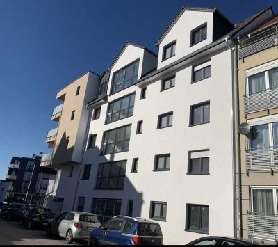 Geschmackvolle, neuwertige 3-Zimmer-Wohnung mit geh. Innenausstattung mit Balkon