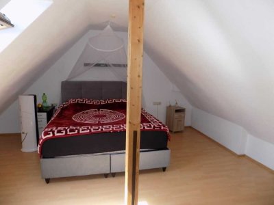 2-Zimmer-Maisonette-Wohnung  mit Süd Balkon und Aussicht auf die Alb