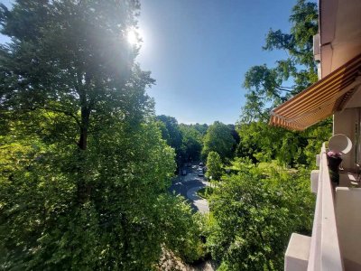Mit Parkblick, Aufzug, 2 großen Balkonen und TG-Stellplatz