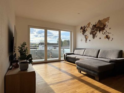 4-Zimmer-Wohnung mit Balkon, EBK, E-Auto Lademöglichkeit im Carport --Privatverkauf--