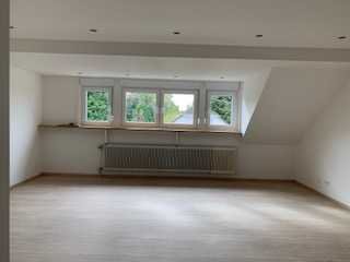 Ansprechende 3-Zimmer-DG-Wohnung mit gehobener Innenausstattung in Mönchengladbach