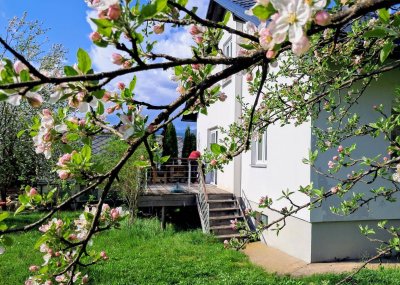 Privat: Charmantes Einfamilienhaus mit großer Terrasse und idyllischem Garten in Apfelberg (bei Großlobming)