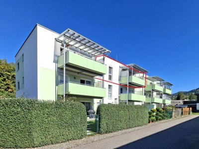 Neuwertige 2-Zimmer-Eigentumswohnung mit Südbalkon, Lift und Carport