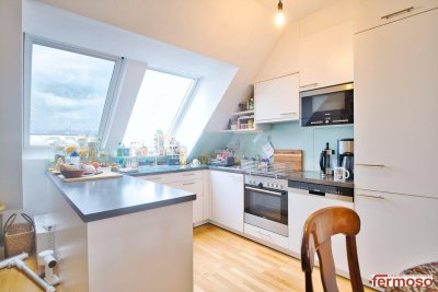 klimatisierte Dachgeschosswohnung mit 4 Zimmer (116m²) / verfügbar ab Juli 2025