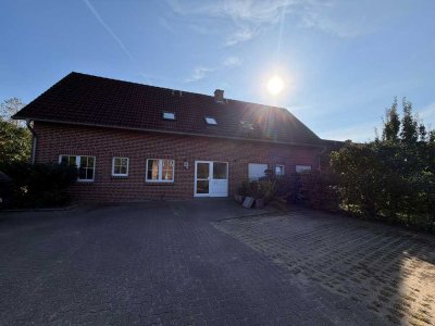 Einmalige Chance: Maisonette-Wohnung mit Reihenhaus-Charakter, Terrasse & Balkon